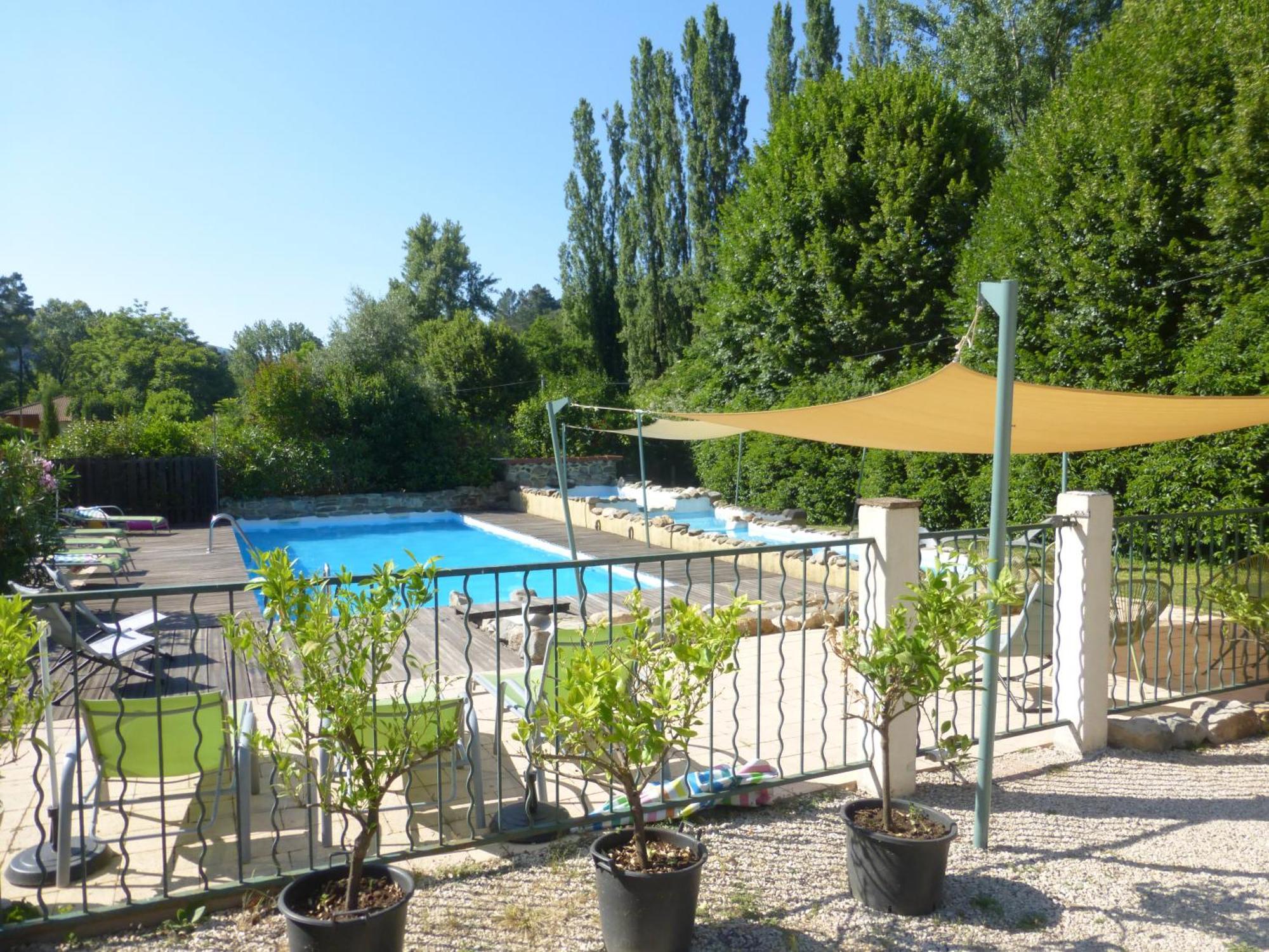 Chateau Du Fraissinet, 6 Gites Sleeping 2-8 Guests, Pool And River On Site La Tronche  Eksteriør billede