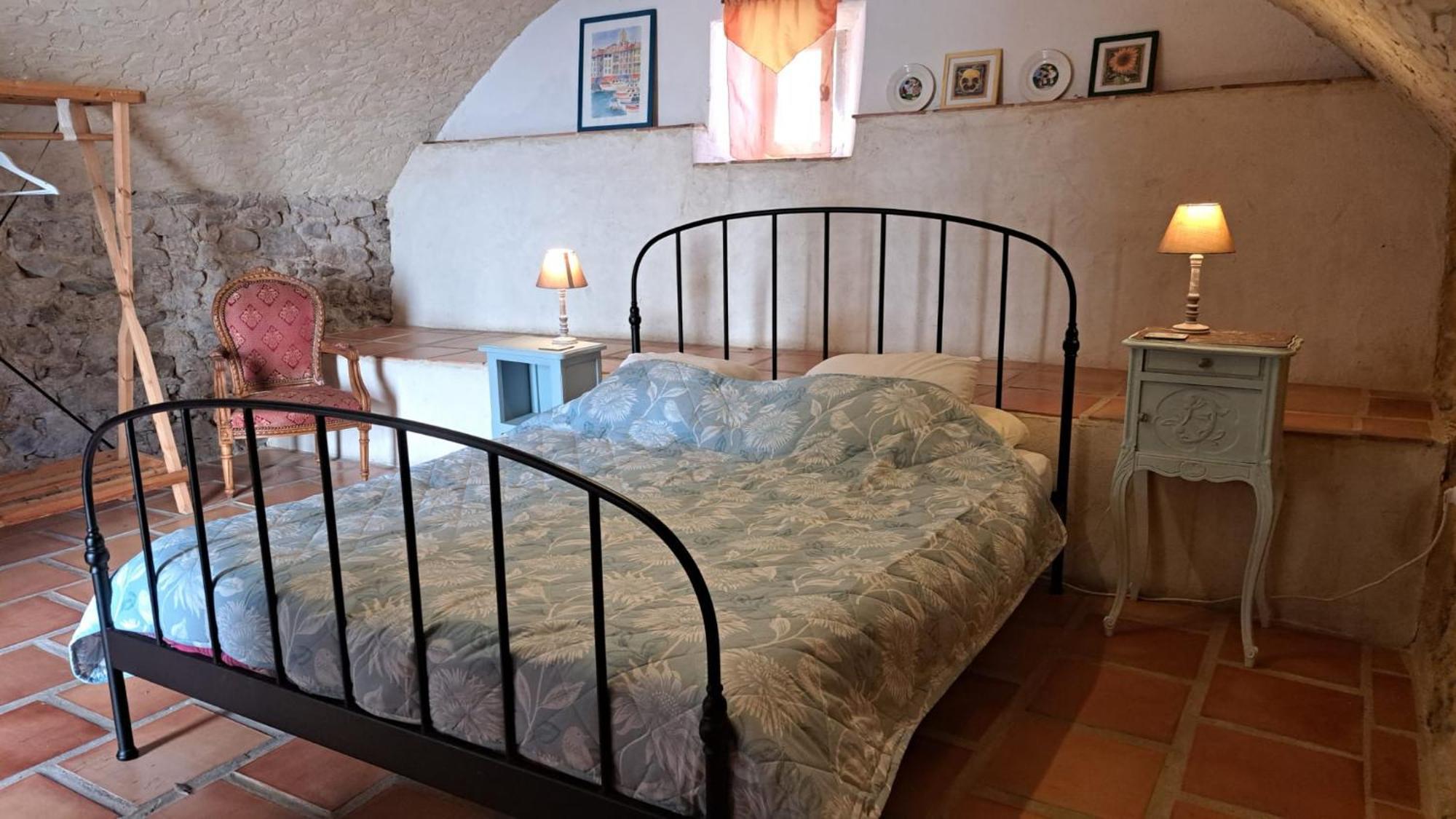 Chateau Du Fraissinet, 6 Gites Sleeping 2-8 Guests, Pool And River On Site La Tronche  Eksteriør billede